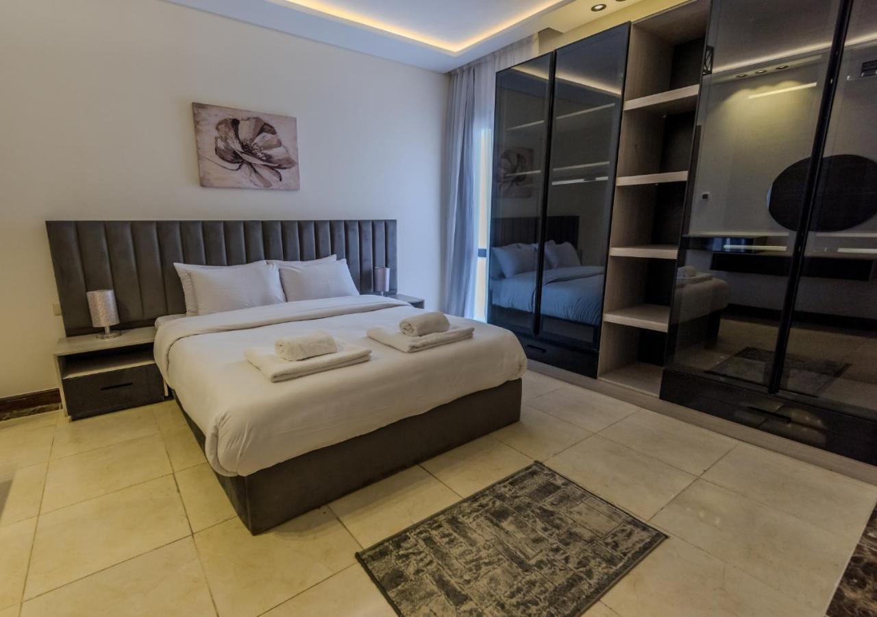 New Nyoum Porto New , Elite Cairo
